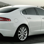 08_jaguar_xf_2012_5616x3156px_25e6_R