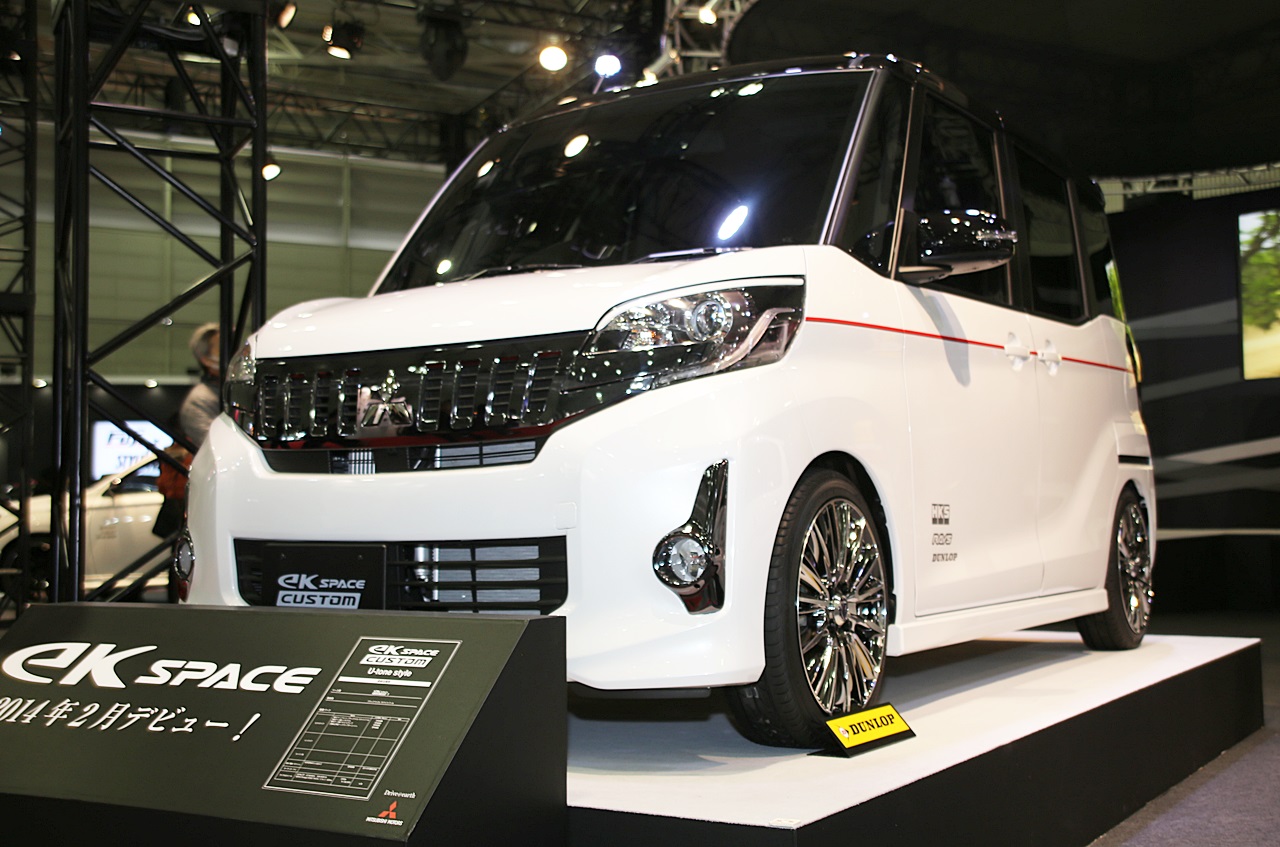 発売前の軽自動車、三菱「eKスペース」をカスタマイズ出展!【東京