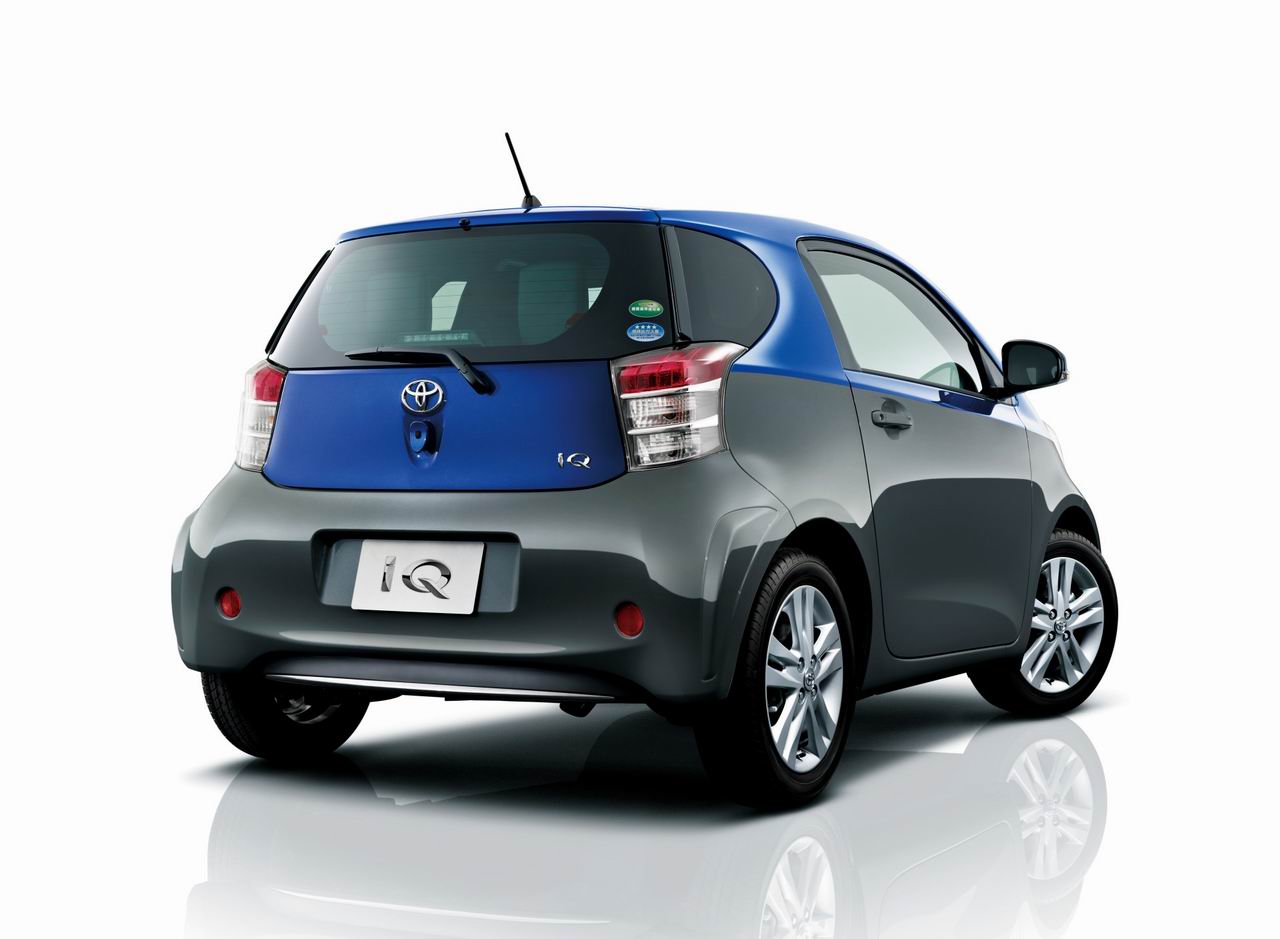 トヨタ「iQ 特別仕様車」画像ギャラリー ─ ネッツのイメージカラーに変身! | toyota_iq1405_03 clicccar