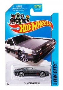 ミニカーだったら家庭でも高速ドラッグレースバトルが楽しめる
