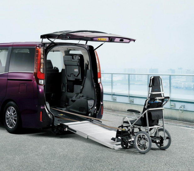 toyota_esquire1410_24
