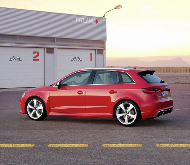 Audi_RS3140004