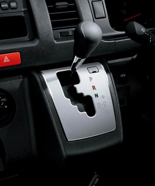 hiace_regas1412_03_s