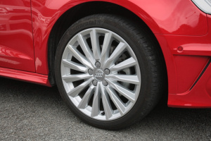 20151210Audi A3 E-tron_010