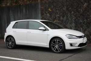 20151210VW Golf GTE018