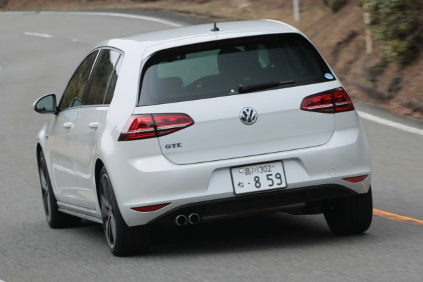 20151210VW Golf GTE029