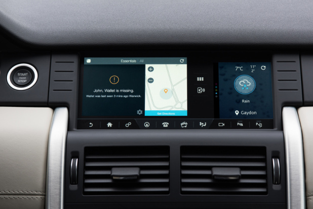 Tile App In The Land Rover Discovery Sport_003