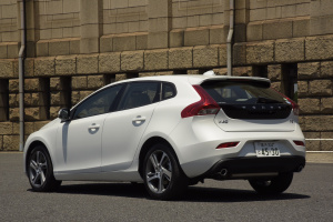 Volvo_V40_02