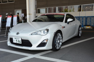 86BRZ˰ۿܤͽTYPEONE86о졪MEGAWEBե