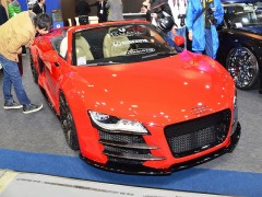 あの名曲も今だったらきっと「真っ赤なアウディ」でしょうね！R8スパイダー（HAMANAブース）【大阪オートメッセ2012】