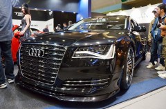 一番迫力あるクルマと言えばこのアウディA8しかないでしょう！（HAMANAブース）【大阪オートメッセ2012】