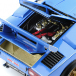 サーキットの狼」作者直筆サイン・イラスト付き限定カウンタックLP500S