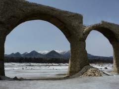 今にも崩れそうです｡
