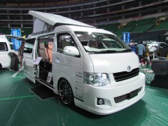 福岡カスタムカーショーHIACE_LEGANCE1