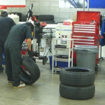 タイヤ交換作業 タイヤ交換作業