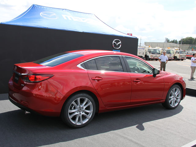 mazda6_02.jpg