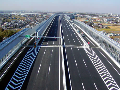 「新東名の静岡区間で法定最高速度140km/hの可能性浮上!」の1枚目の画像