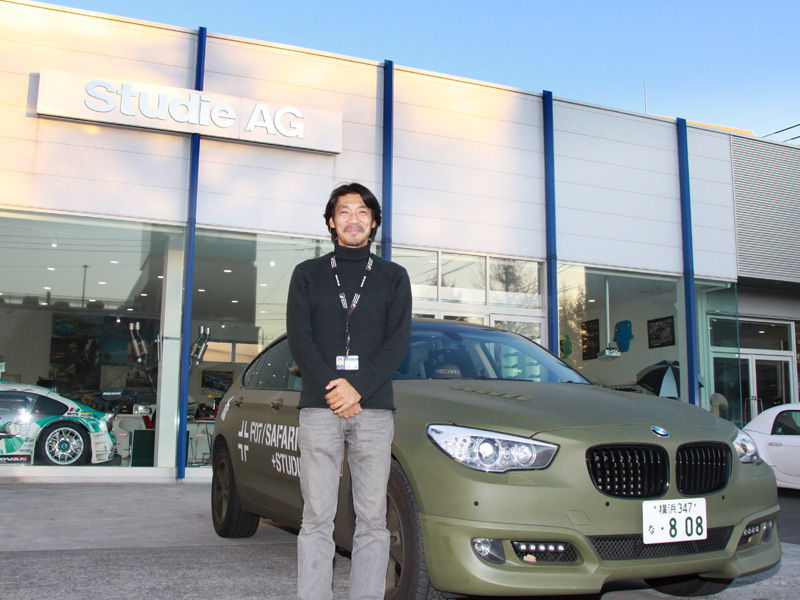 Studieagの敷居は想像以上に低かった お客本意の修理内容に感激 初音ミクbmw エントラント代表studieag鈴木社長に訊く その2 Studieagってどんなお店 痛車 スーパーgt Clicccar Com