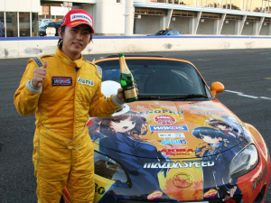 痛い車で3位入賞の野上達也　撮影:はやさか
