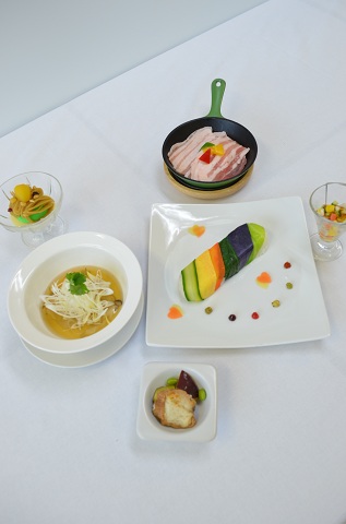「皆藤愛子もギャル曽根も選ぶ 2012年イチバン美味しいSA（サービスエリア）は？ 【NEXCO東日本 新メニューコンテスト】」の2枚目の画像