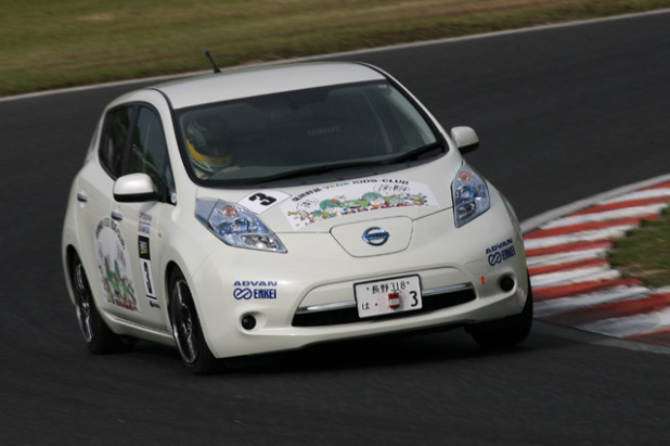 「使われるタイヤが気になる【EV全日本選手権レース2011予選】」の2枚目の画像