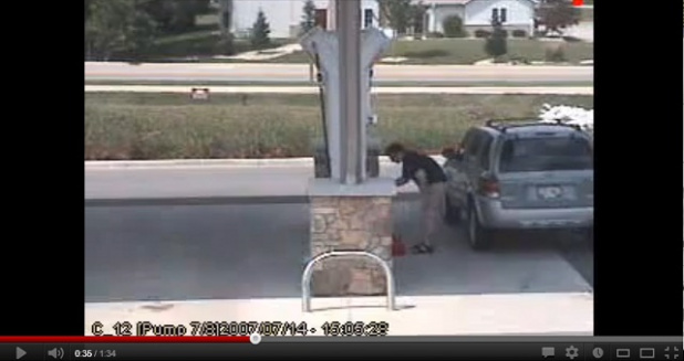 「【動画】勾配注意！ガソリンスタンドの床面は必ず傾斜が付けてあります。」の1枚目の画像