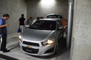 GM　ゼネラルモーターズ　地下駐車場　シボレーソニック