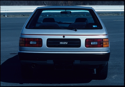 「ピアッツァのカッコよさを忘れることはできません　80年代国産車　その4　【CARSTYLING VIEWS13】」の10枚目の画像