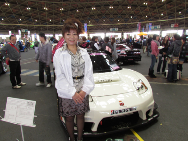 「人妻でNSXユーザーが4人もいました【名古屋エキサイティングカーショーダウン2011】」の8枚目の画像