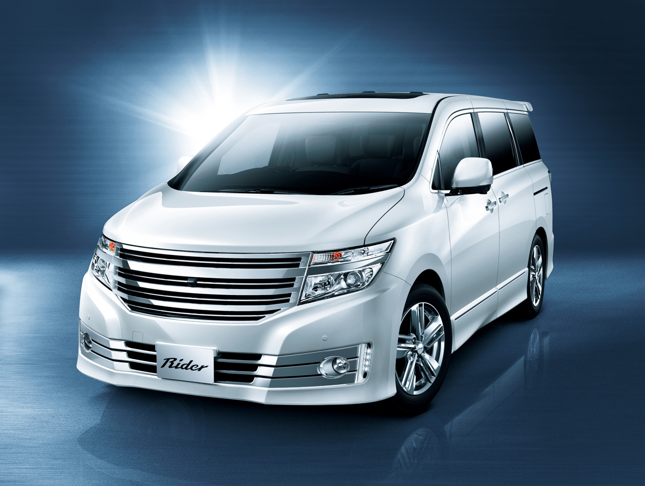 Nissan elgrand 3