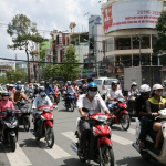 ニワトリの足、ベトナムでの足はバイクです - ベトナムバイク文化