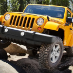 アメリカでの買取価格ナンバー１は？　トップ10に日系メーカー6台がランクイン！ - 2012-jeep-wrangler-boulders