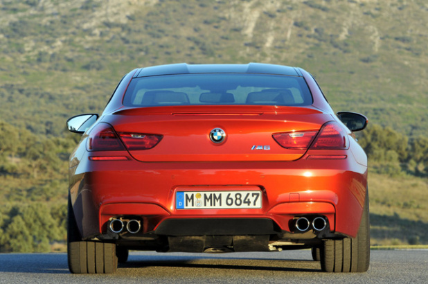 「BMW M6はこだわり抜いた専用パーツで華麗な走りを極めた高性能スポーツカー」の15枚目の画像