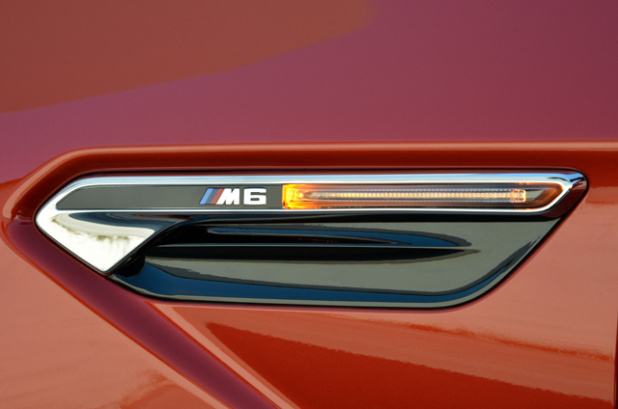 「BMW M6はこだわり抜いた専用パーツで華麗な走りを極めた高性能スポーツカー」の23枚目の画像