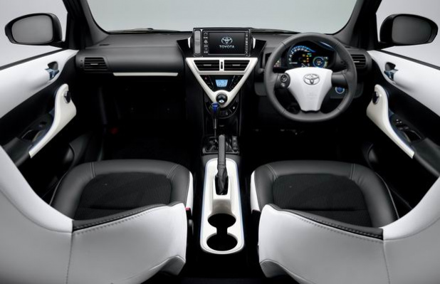 「急速充電に対応したトヨタの電気自動車「eQ」は360万円で2012年末に限定リリース」の3枚目の画像