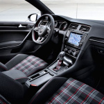 「VWが 新型Golf 「GTI コンセプト」を公開 ! オプションで230ps仕様も！【パリモーターショー12】」の4枚目の画像ギャラリーへのリンク