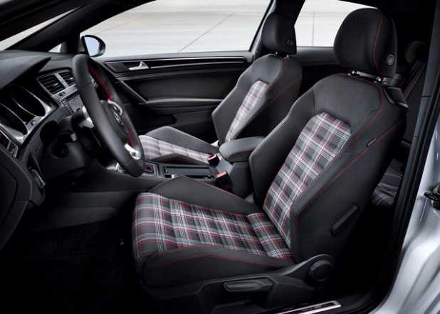 「VWが 新型Golf 「GTI コンセプト」を公開 ! オプションで230ps仕様も！【パリモーターショー12】」の6枚目の画像