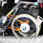 「車いすを自動車のルーフにラクラク収納する画期的な装置が登場【国際福祉機器展2012】」の2枚目の画像ギャラリーへのリンク
