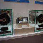 クラリオンが世界初の車載用フルデジタルAVナビゲーション＆スピーカーシステムを発表 【CEATEC JAPAN 2012】 - 01drive