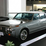 トヨタが創立75周年で歴代車100台展示 ! 1/5デザインモックも ! - 1972年型クラウン