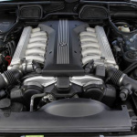 BMWの12気筒サルーンが25周年、歴代エンジンを振り返る - BMW 750iL（E38）