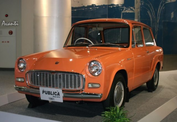 「トヨタが創立75周年で歴代車100台展示 ! 1/5デザインモックも !」の12枚目の画像