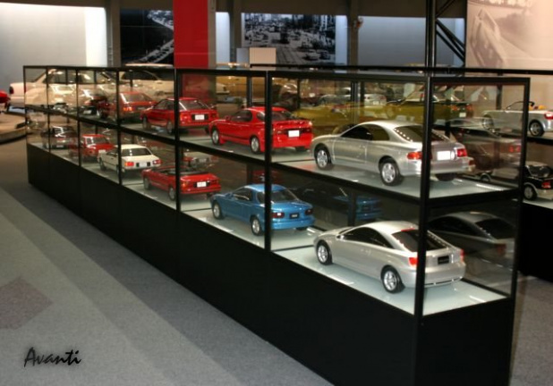 「トヨタが創立75周年で歴代車100台展示 ! 1/5デザインモックも !」の19枚目の画像