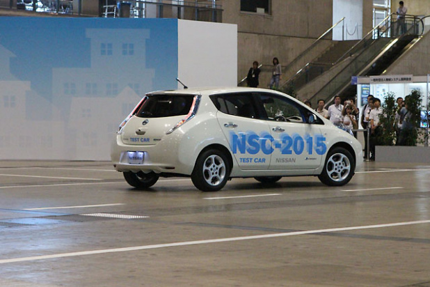 「日産がスマホと連動した電気自動車自動運転システムを公開【CEATEC JAPAN 2012】」の7枚目の画像