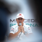 ミハエル・シューマッハーがF1「永遠に引退」を発表！【F1日本GP 2012】 - 732036724-3651124102012