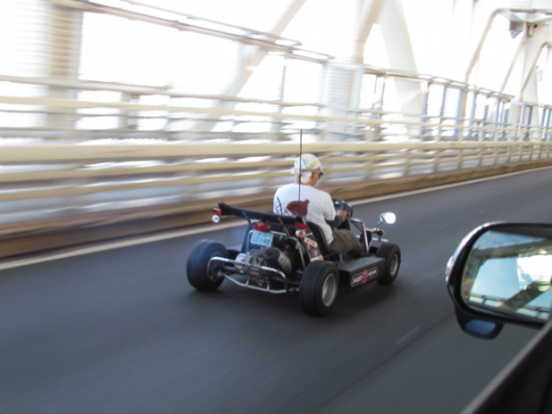 「大人が子供の笑顔になるX-kart無料試乗会やってます in お台場 船の科学館駐車場」の7枚目の画像