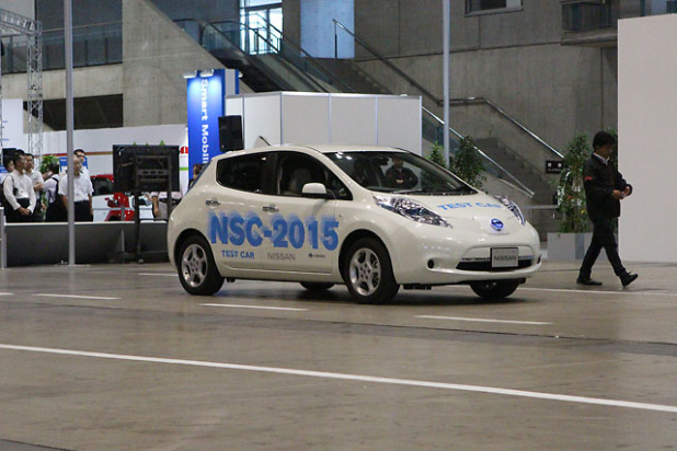 「日産がスマホと連動した電気自動車自動運転システムを公開【CEATEC JAPAN 2012】」の3枚目の画像