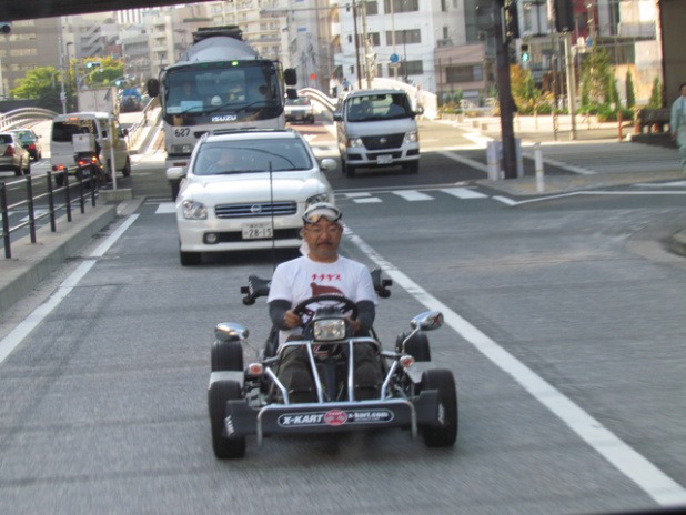 「大人が子供の笑顔になるX-kart無料試乗会やってます in お台場 船の科学館駐車場」の9枚目の画像