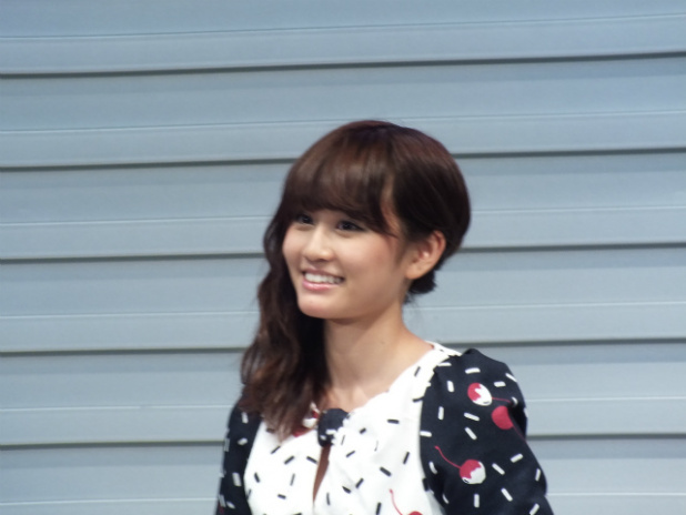 「元AKB48の前田敦子さん、メガウェブフェスタinお台場学園祭でクルマの魅力を語る！」の1枚目の画像