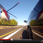 「異種乗り物対決　ヘリコプターとマッスルカーはどっちが速い!?【動画】」の2枚目の画像ギャラリーへのリンク